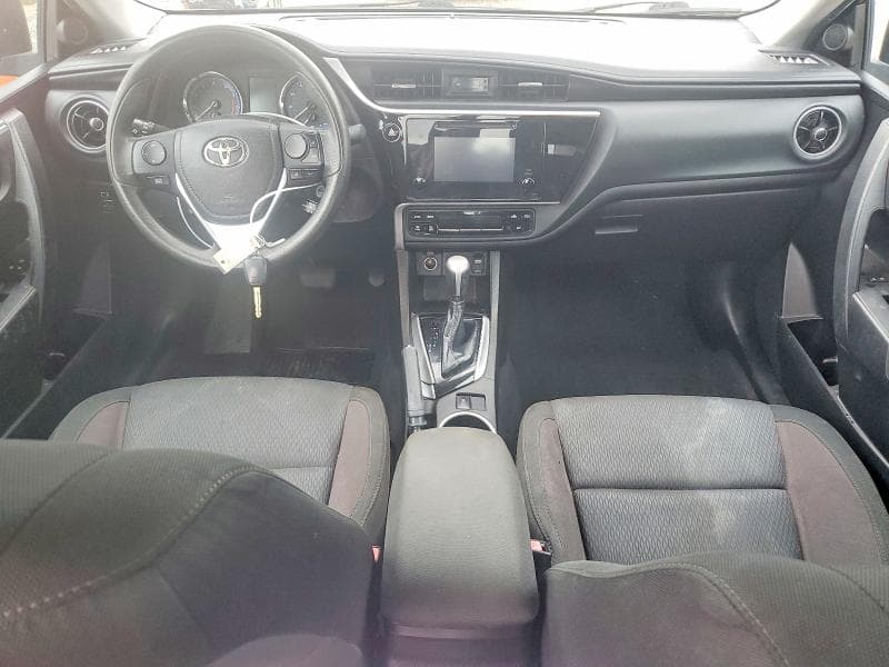 2019 TOYOTA COROLLA LE LE 8