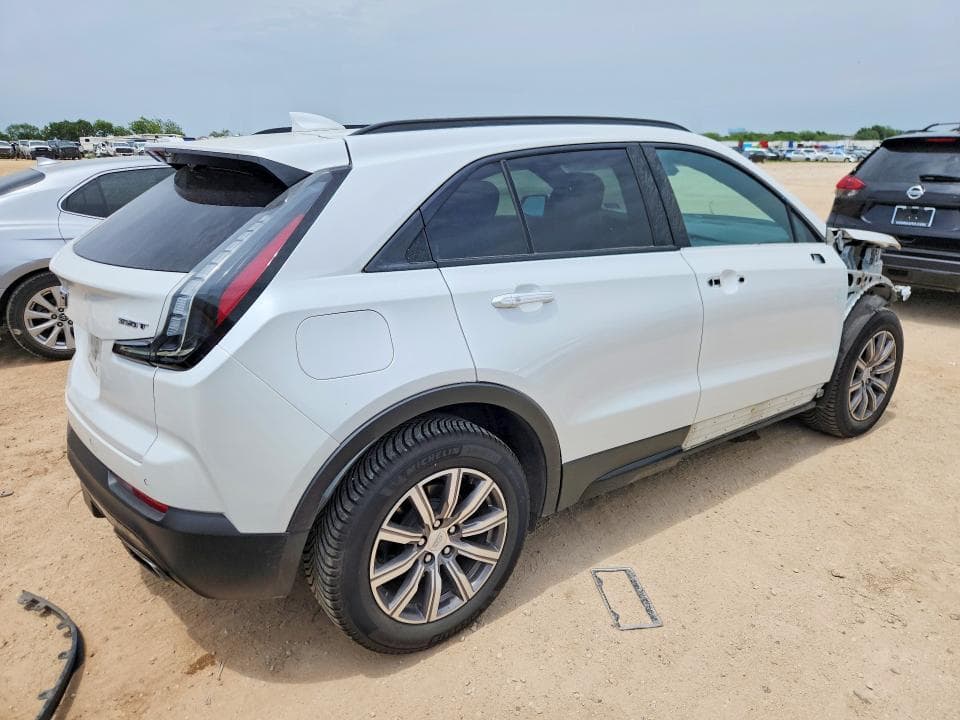 2023 CADILLAC XT4 SPORT 3