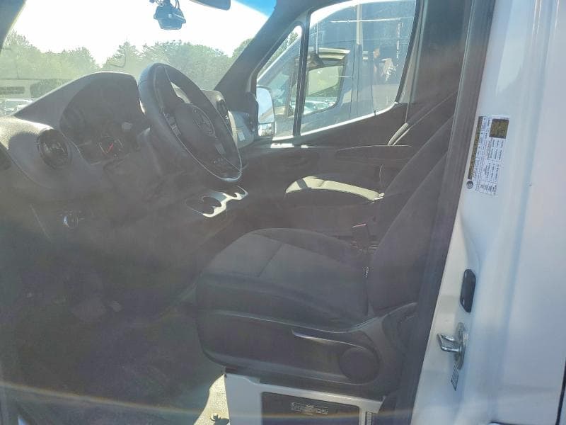 2025 MERCEDES-BENZ SPRINTER 2500 7