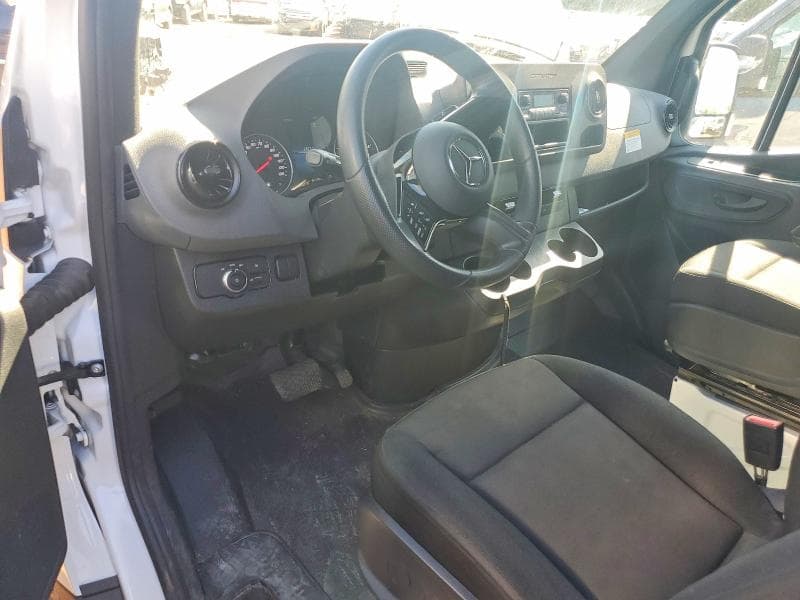 2025 MERCEDES-BENZ SPRINTER 2500 8