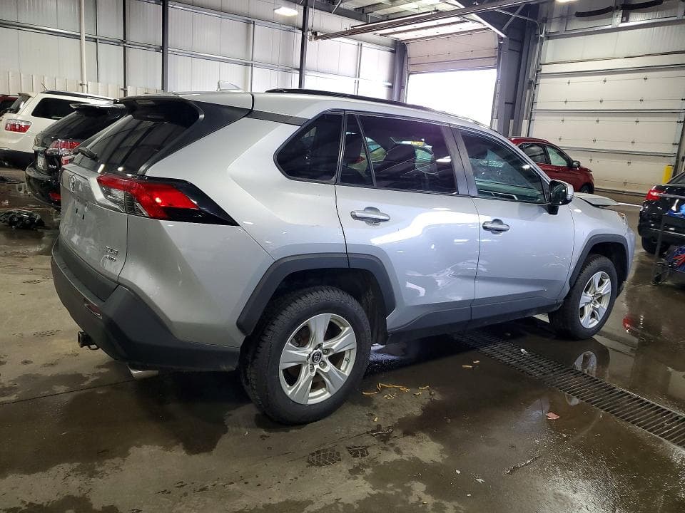 2019 TOYOTA RAV4 XLE XLE 3