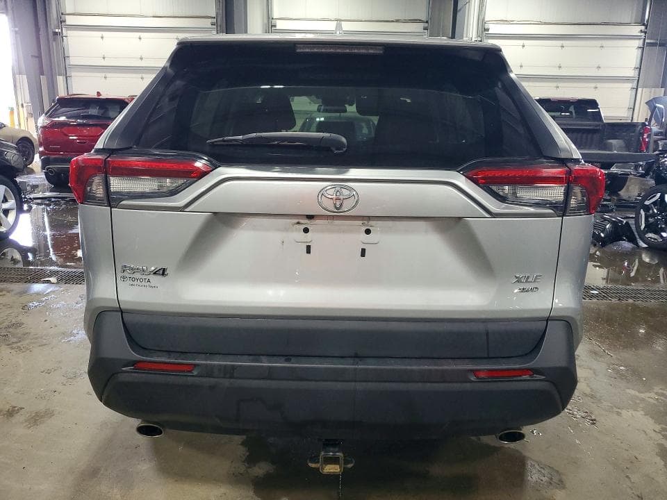 2019 TOYOTA RAV4 XLE XLE 6