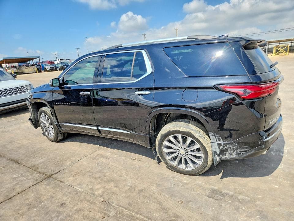 2023 CHEVROLET TRAVERSE PREMIER 2
