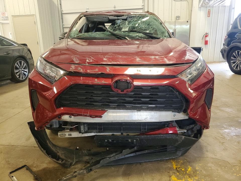 2019 TOYOTA RAV4 LE 5