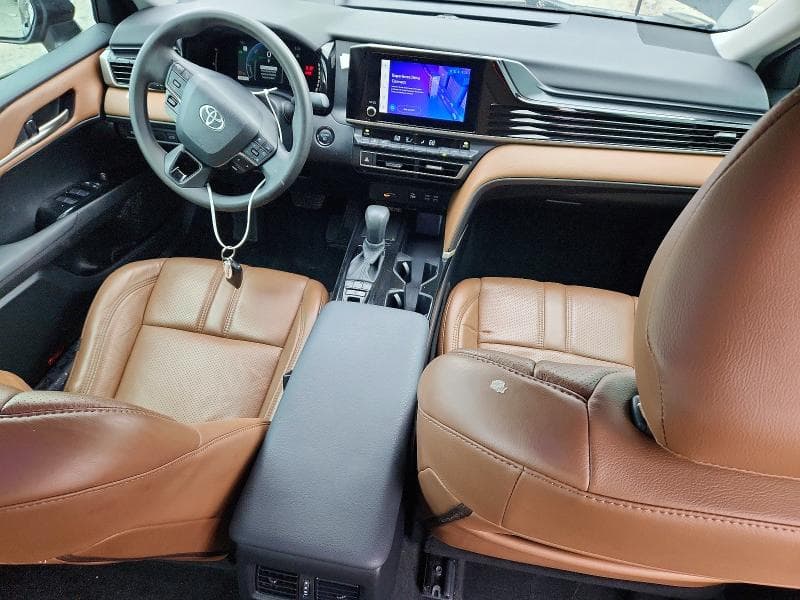 2025 TOYOTA CAMRY LE 8