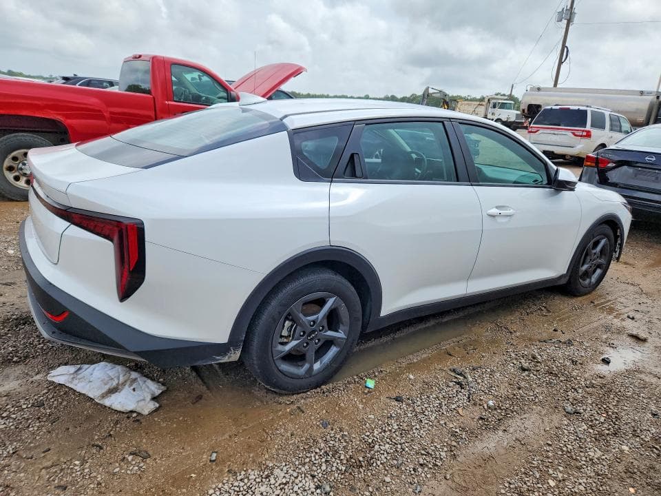 2025 KIA K4 LXS 3