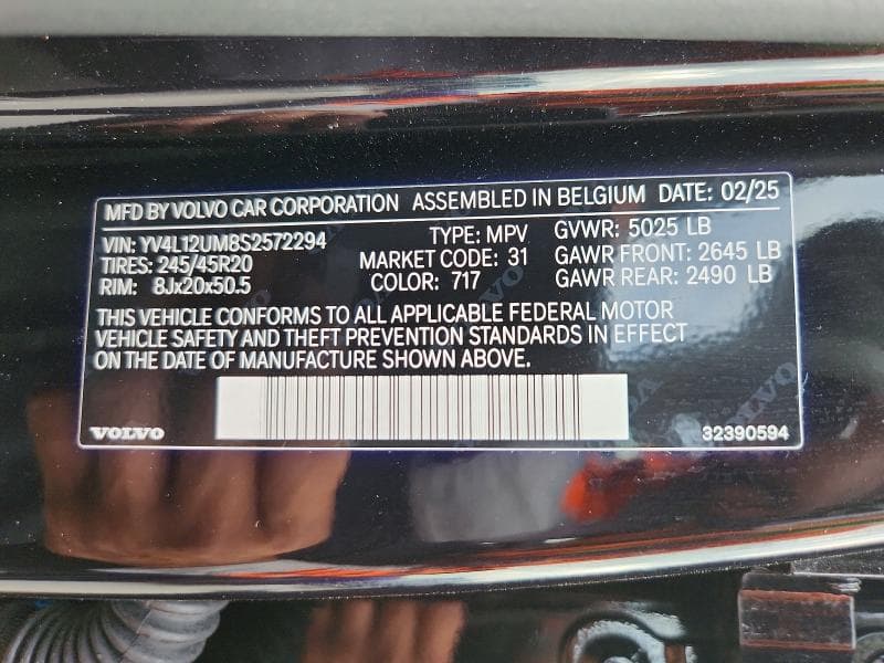2025 VOLVO XC40 ULTRA 14