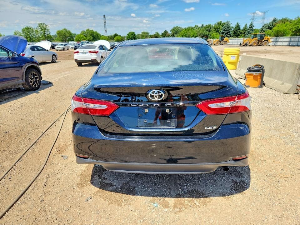 2018 TOYOTA CAMRY LE 6