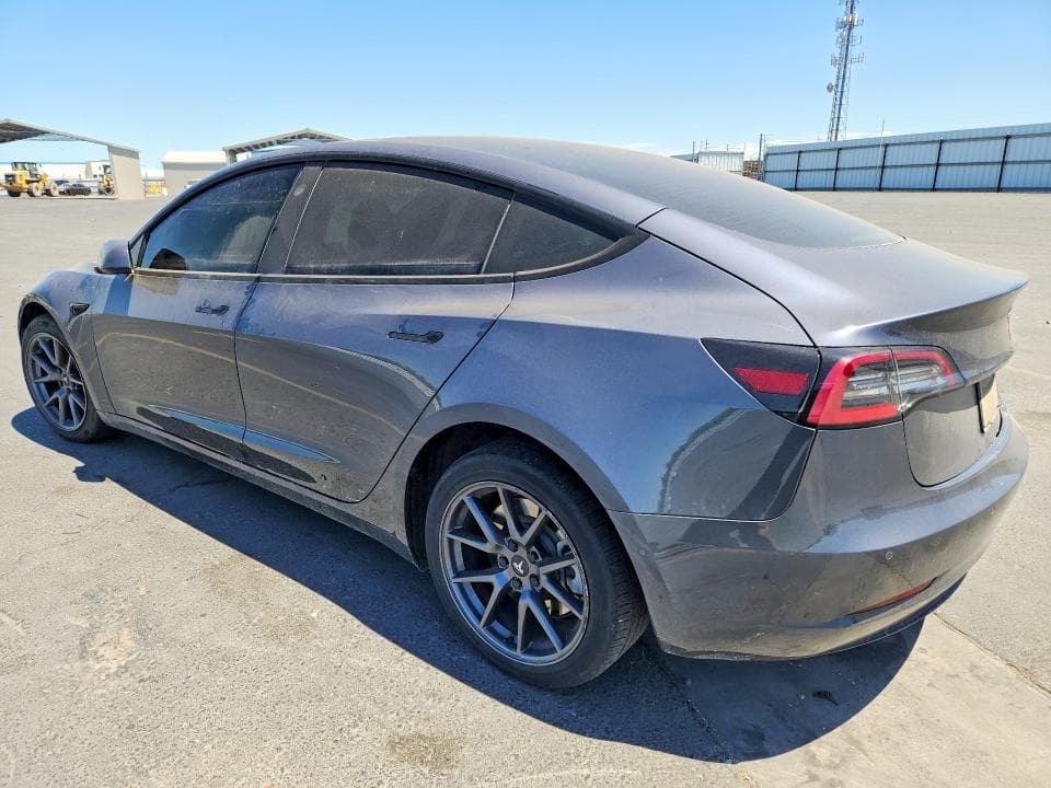 2022 TESLA MODEL 3 2