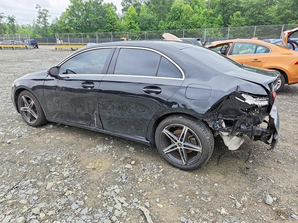 2019 MERCEDES-BENZ A 220 2