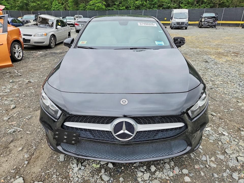 2019 MERCEDES-BENZ A 220 5