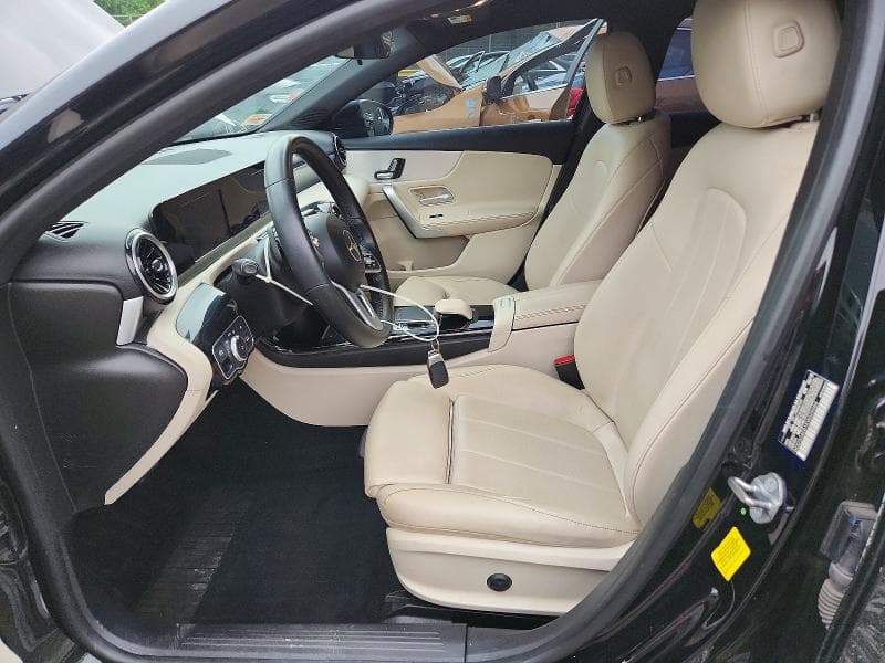 2019 MERCEDES-BENZ A 220 7