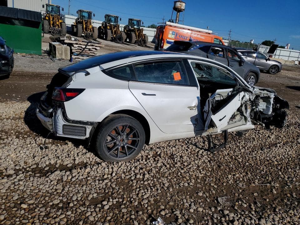 2022 TESLA MODEL 3 3