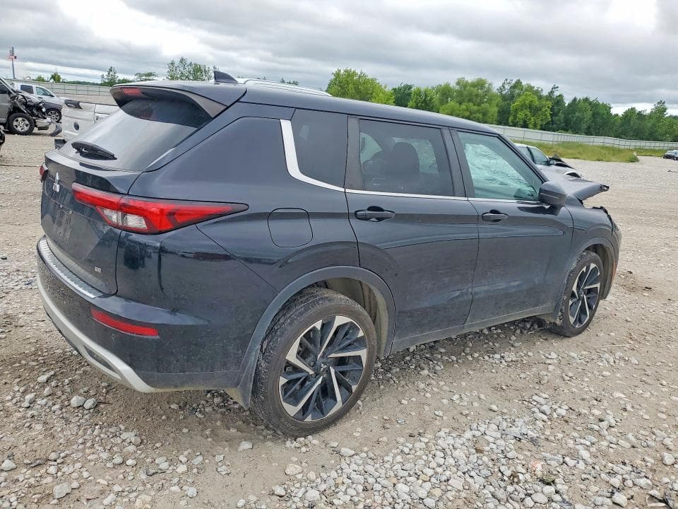 2022 MITSUBISHI OUTLANDER SE 3