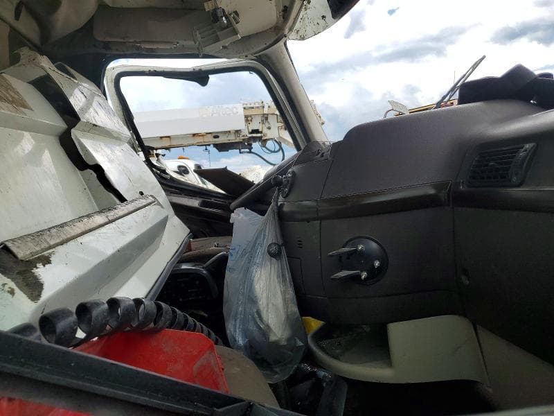 2016 VOLVO VN VNL VNL 5