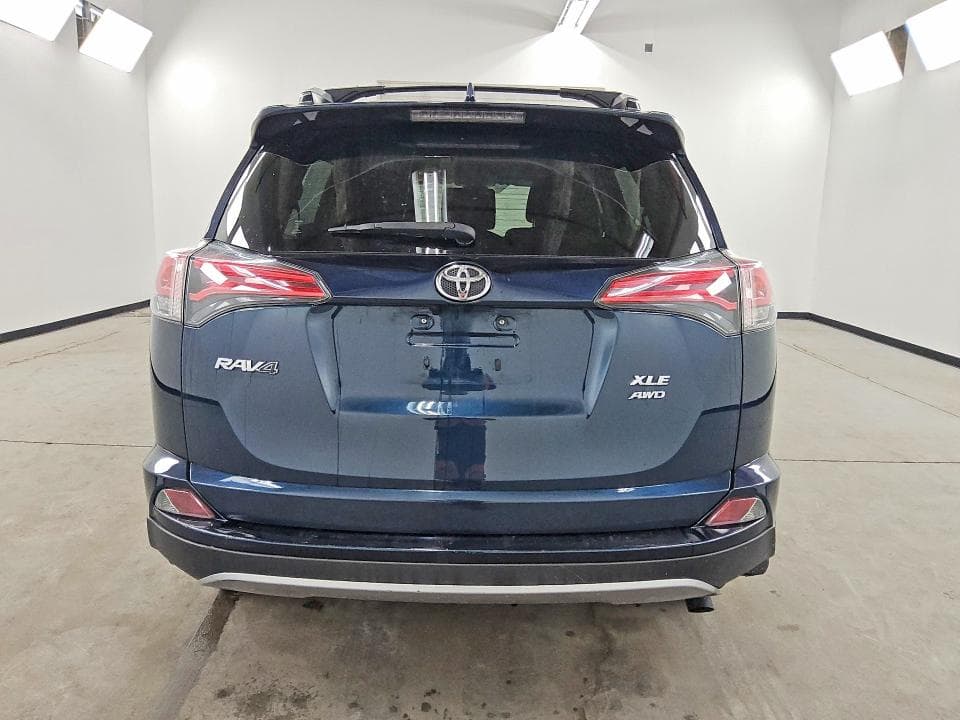 2018 TOYOTA RAV4 XLE 6
