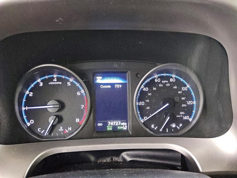 2018 TOYOTA RAV4 XLE 9