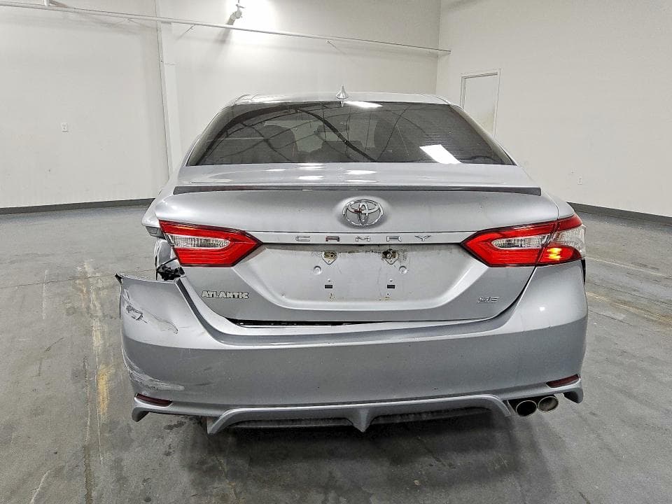 2019 TOYOTA CAMRY SE 6