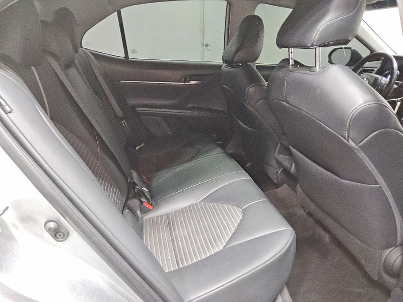 2019 TOYOTA CAMRY SE 10