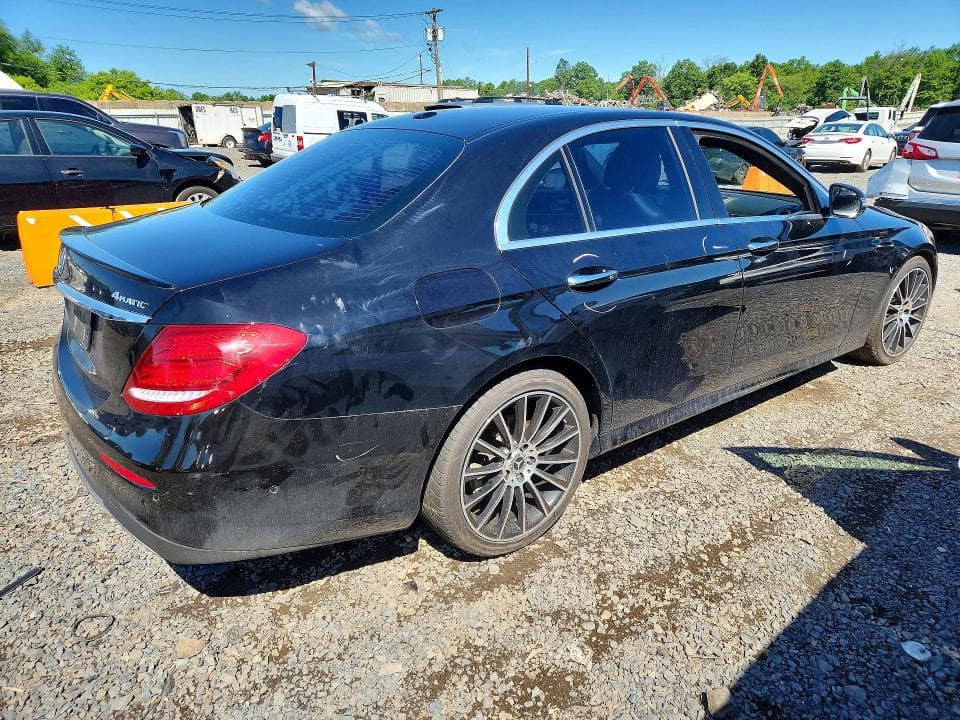 2017 MERCEDES-BENZ E 300 4MATIC 3