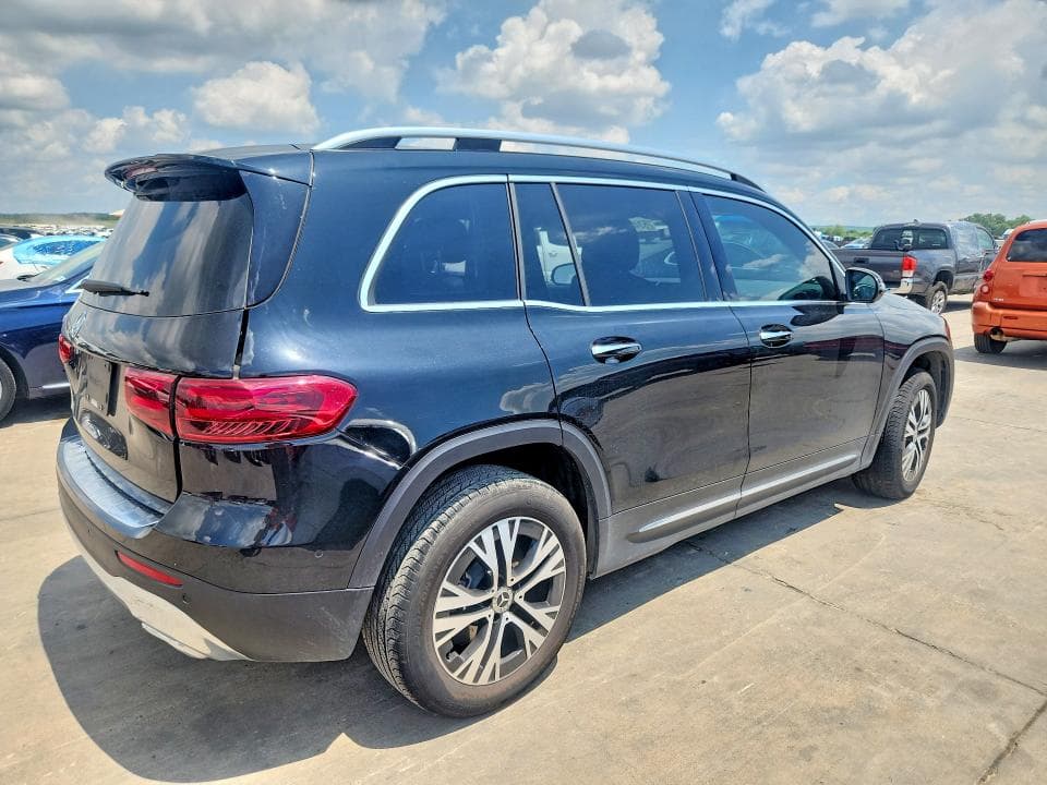2025 MERCEDES-BENZ GLB 250 3