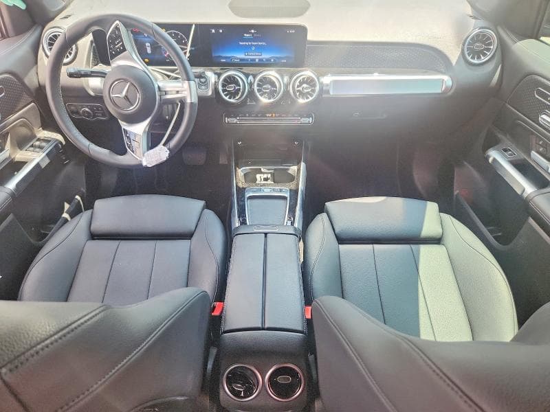 2025 MERCEDES-BENZ GLB 250 8