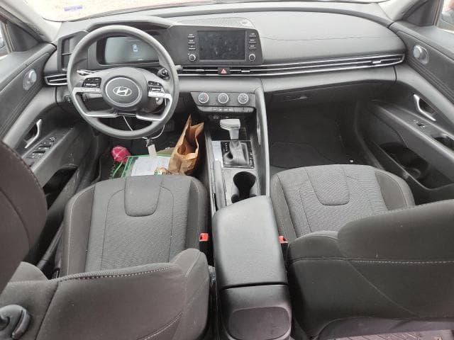 2025 HYUNDAI ELANTRA SE SE 8