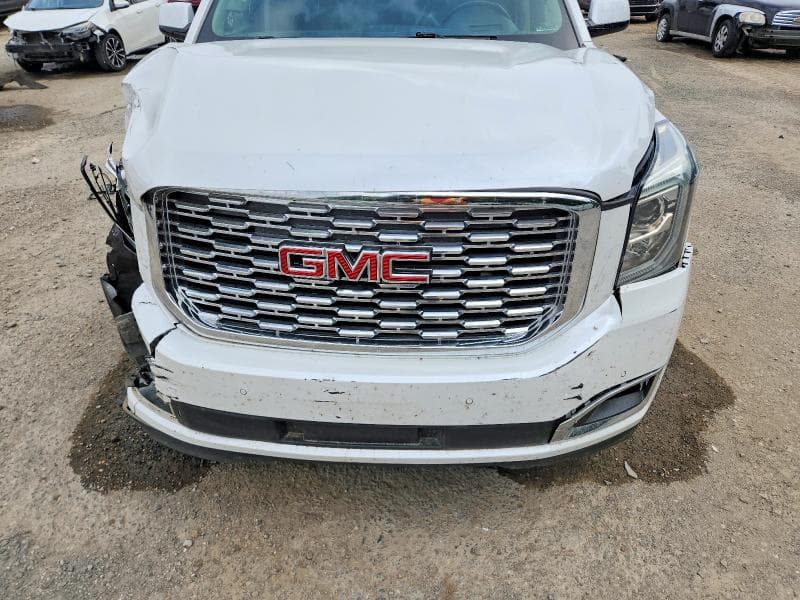 2019 GMC YUKON XL DENALI 12