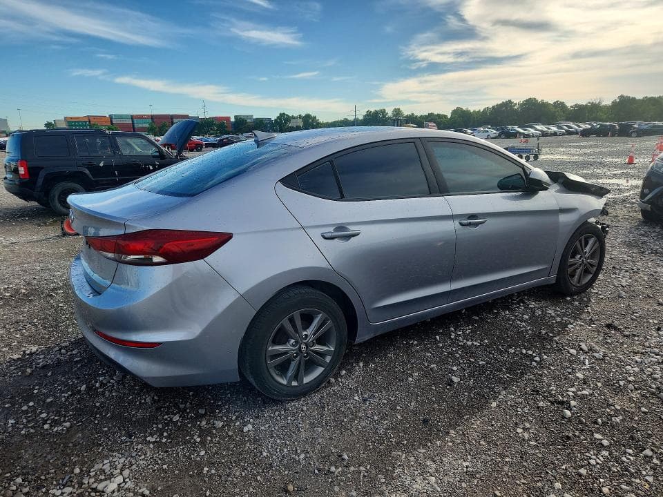 2017 HYUNDAI ELANTRA SE 3