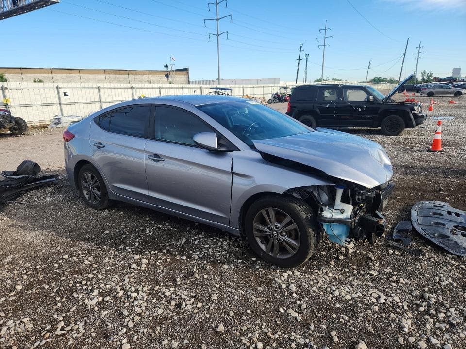 2017 HYUNDAI ELANTRA SE 4