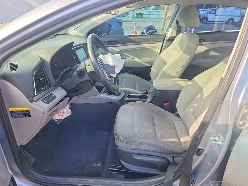 2017 HYUNDAI ELANTRA SE 7