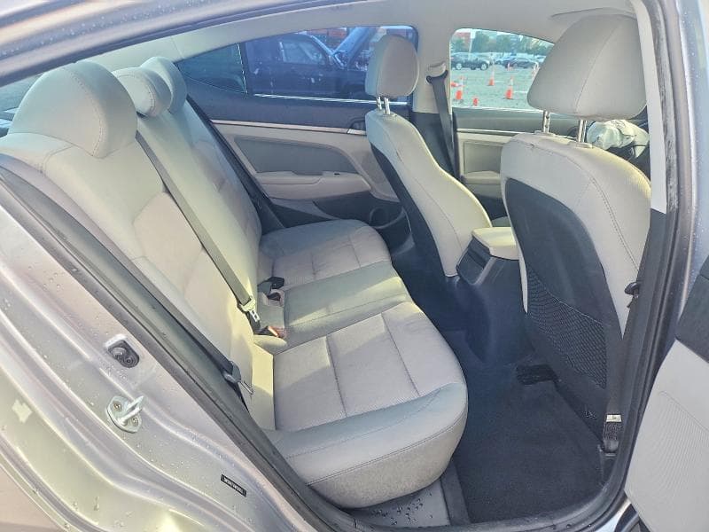 2017 HYUNDAI ELANTRA SE 10