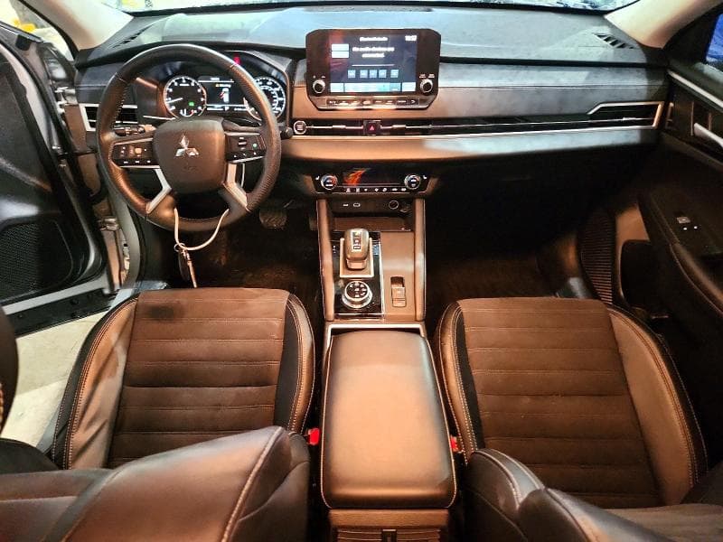 2024 MITSUBISHI OUTLANDER SE SE 8