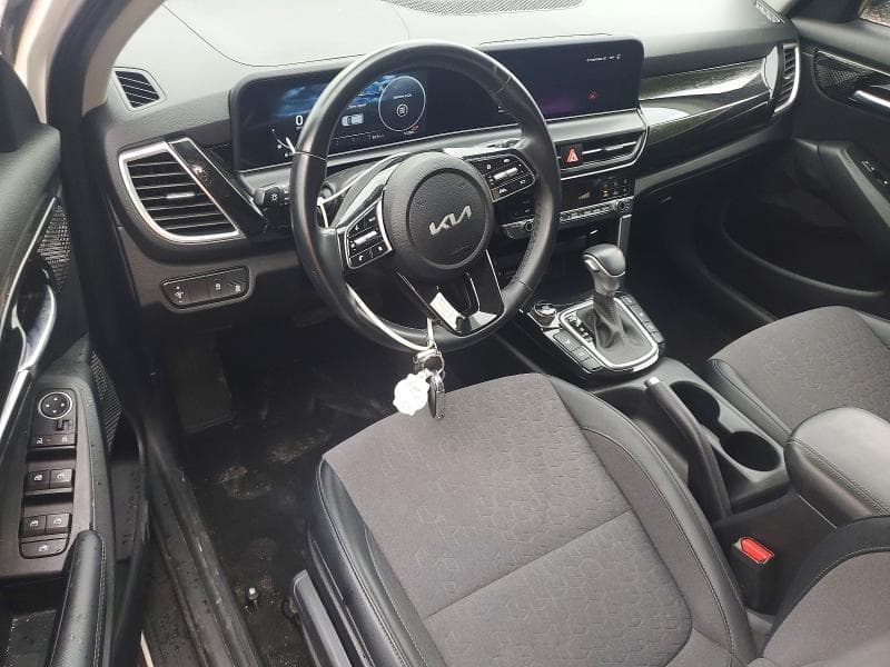 2024 KIA SELTOS S 8