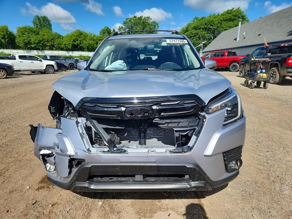 2024 SUBARU FORESTER LIMITED 5