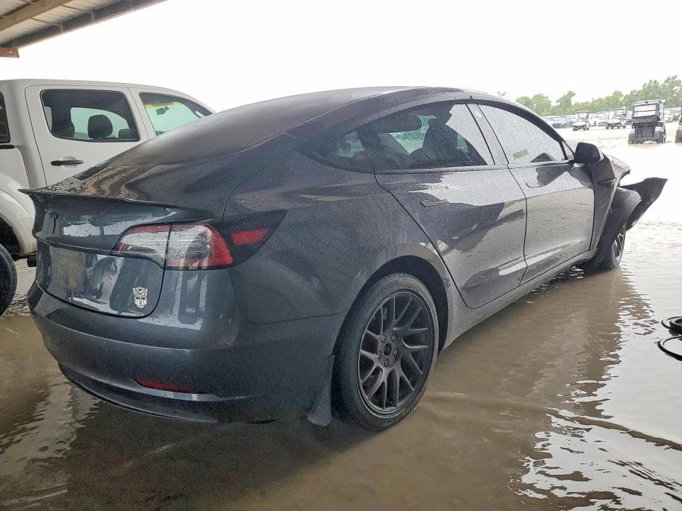 2023 TESLA MODEL 3 3