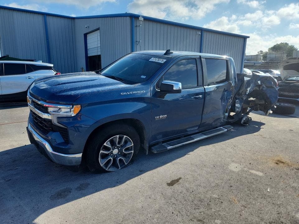 2024 CHEVROLET SILVERADO LT - 1