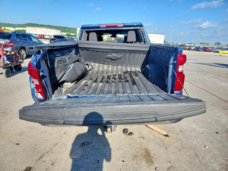 2024 CHEVROLET SILVERADO LT 6