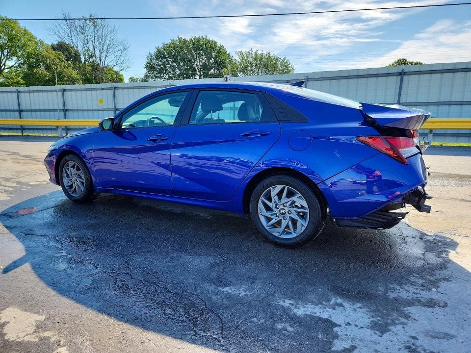 2024 HYUNDAI ELANTRA SEL 2