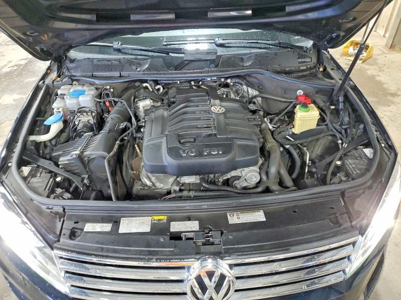 2017 VOLKSWAGEN TOUAREG EXECUTIVE 12