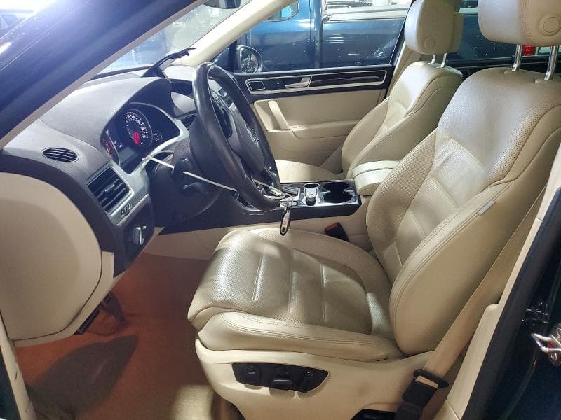 2017 VOLKSWAGEN TOUAREG EXECUTIVE 7