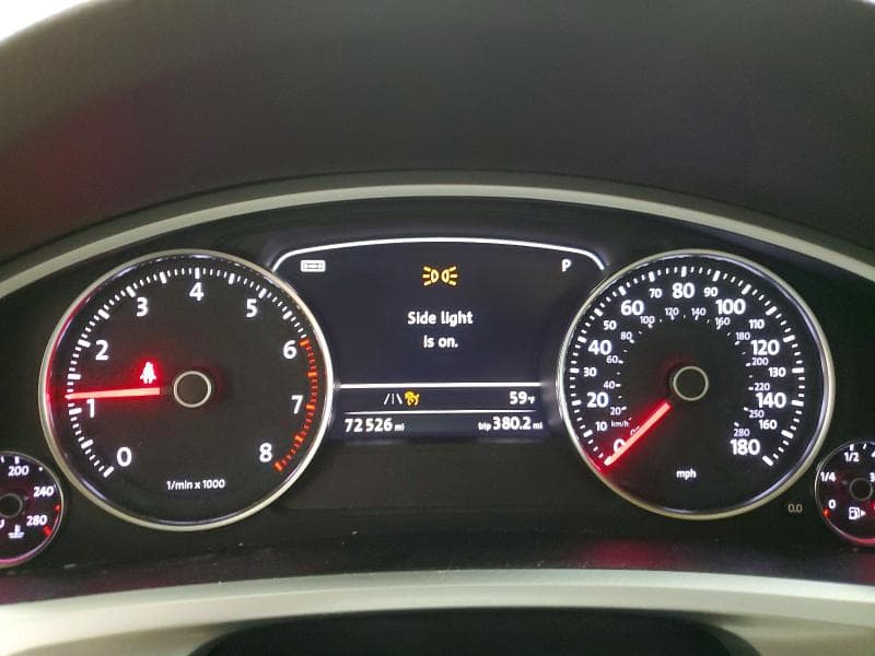 2017 VOLKSWAGEN TOUAREG EXECUTIVE 9