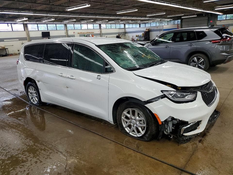 2026 CHRYSLER PACIFICA SELECT 4
