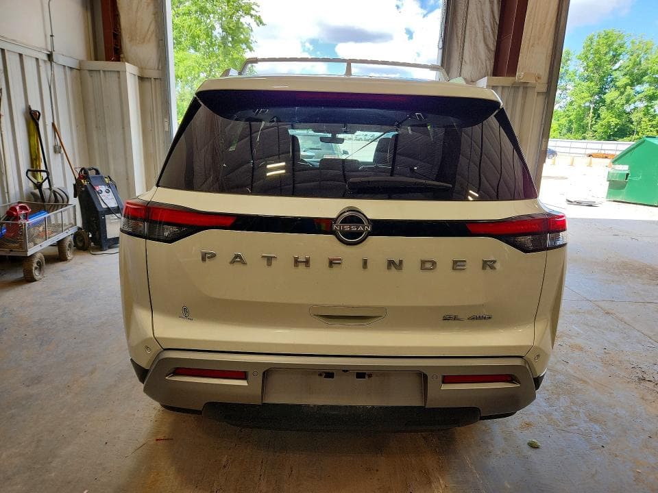 2024 NISSAN PATHFINDER SL 6