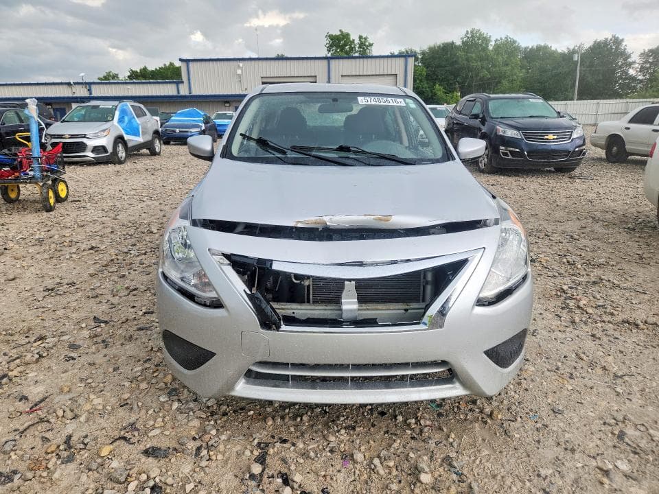 2019 NISSAN VERSA SV 5