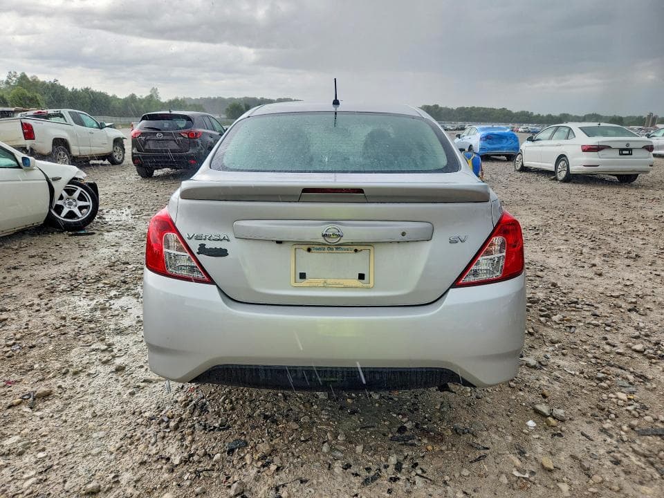 2019 NISSAN VERSA SV 6