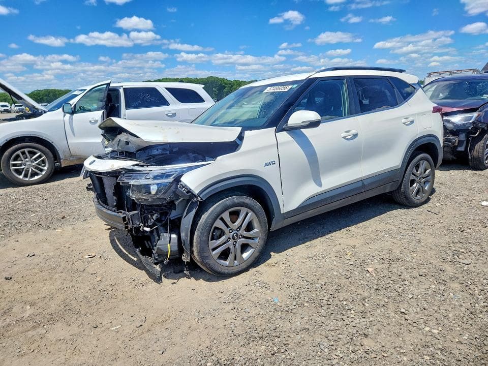 2021 KIA SELTOS S 1