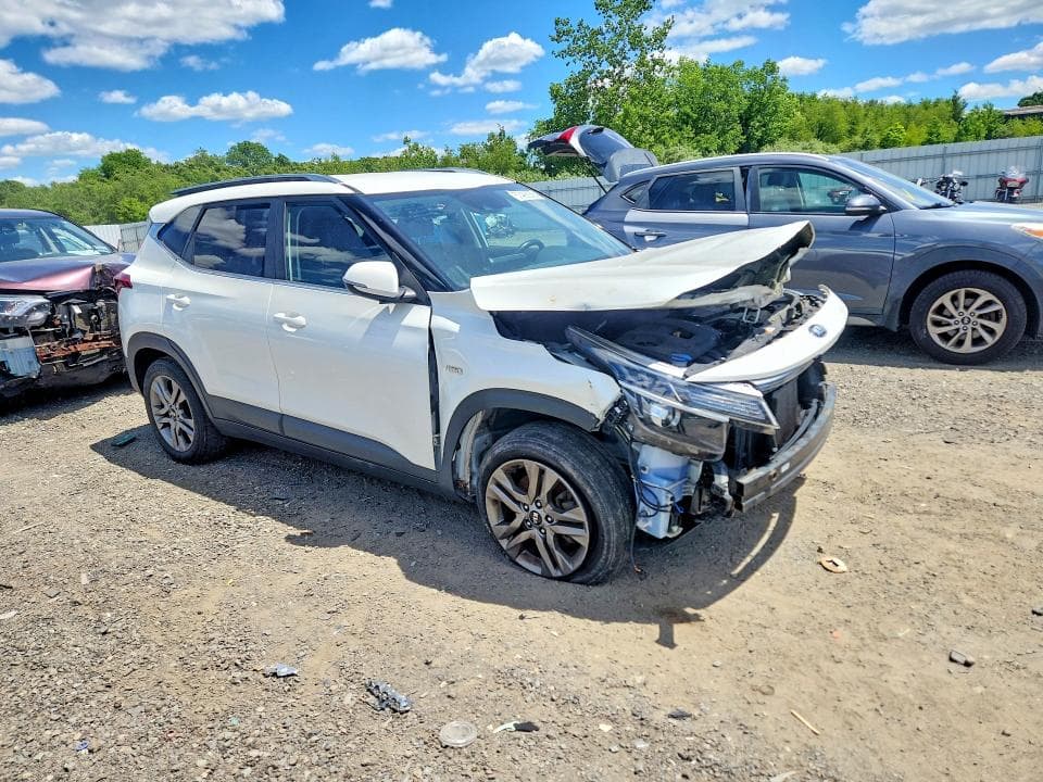 2021 KIA SELTOS S 4