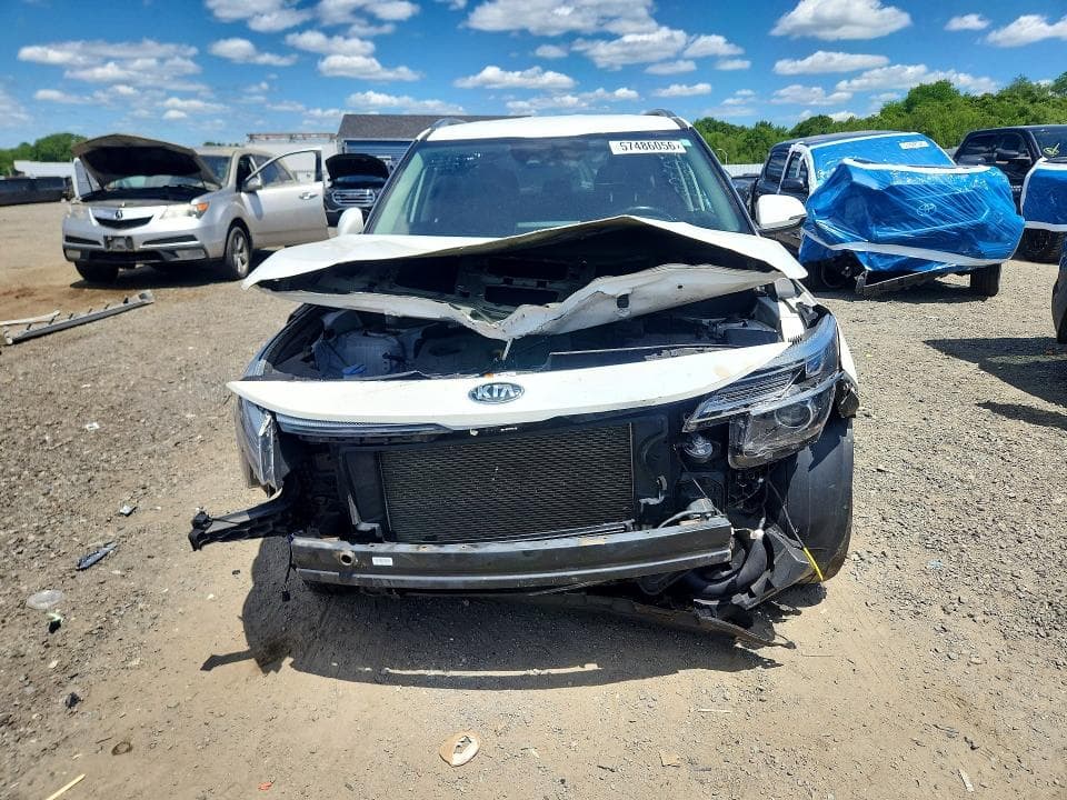 2021 KIA SELTOS S 5