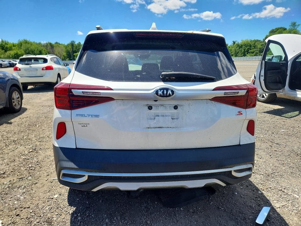 2021 KIA SELTOS S 6